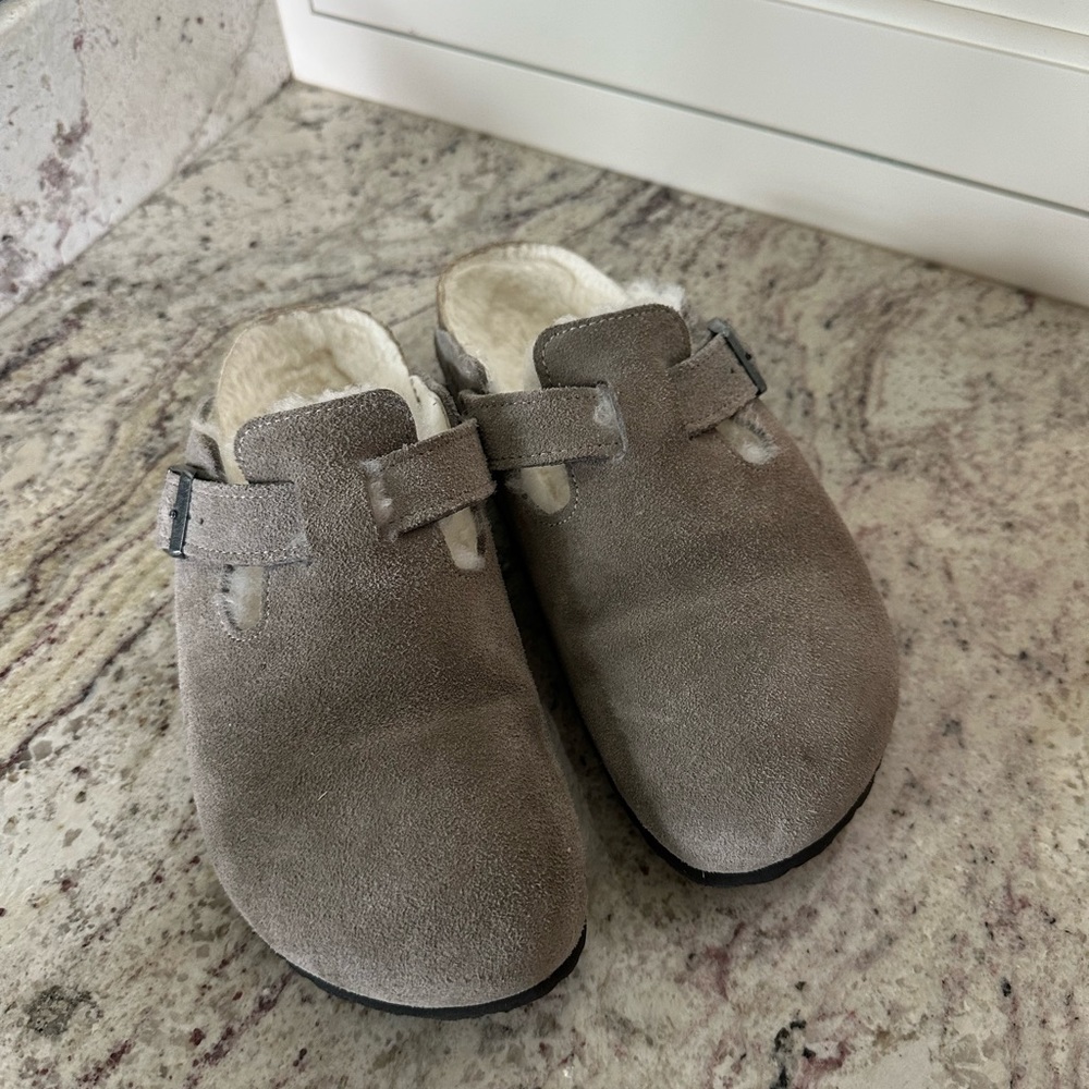 Fur Boston Birkenstocks